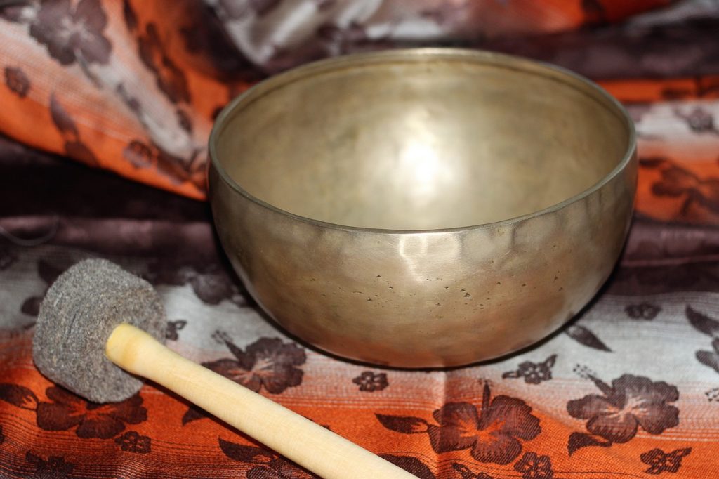 singing bowl, sound massage, relaxation-1792940.jpg